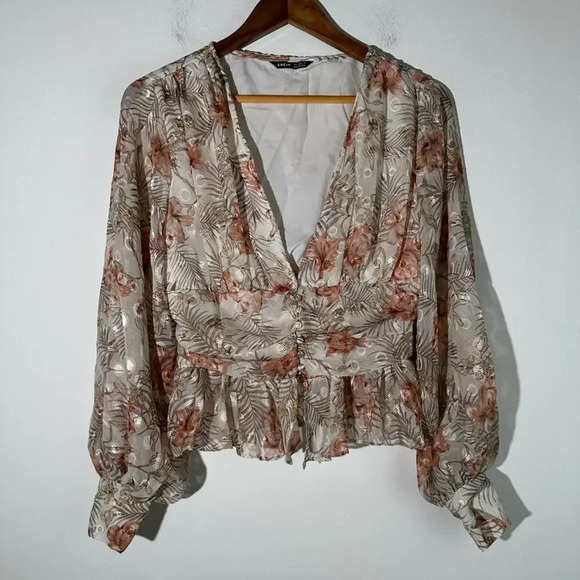 SHEIN Floral Top - Picture 3 of 10